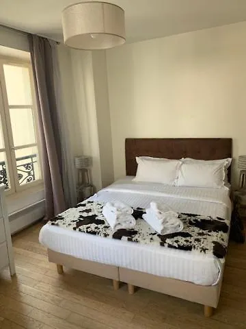 Lovely Parisien * פריז